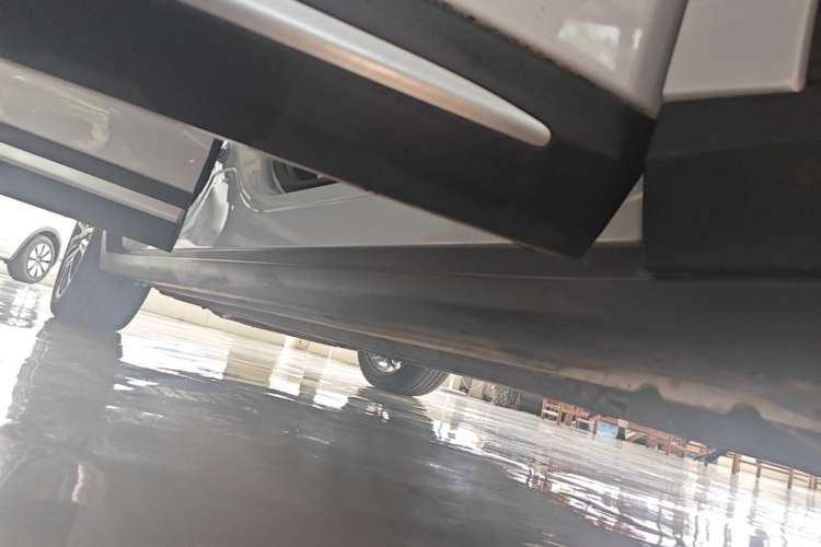 Used Leapmotor C11 2021 Zhixing Edition 510 Right Side Sill