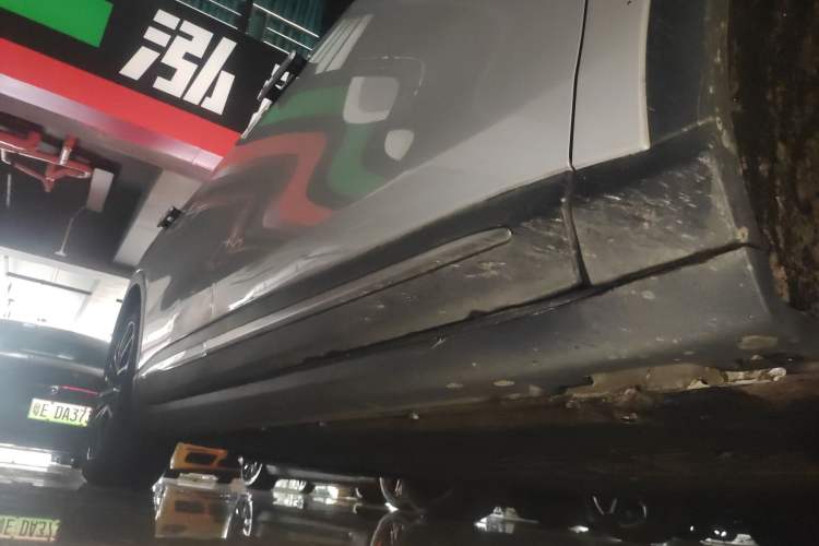 Used Leapmotor C11 2021 Luxury Edition Right Side Sill