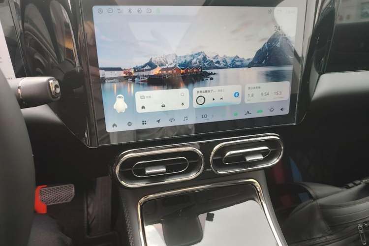 Used Leapmotor C11 2021 Performance Edition Audio And AC Panel