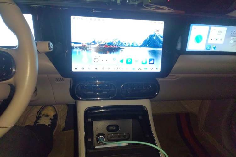 Used Leapmotor C11 2021 Performance Edition Audio And AC Panel