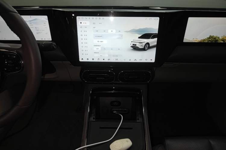 Used Leapmotor C11 2021 Revised Version Luxury Edition Audio And AC Panel