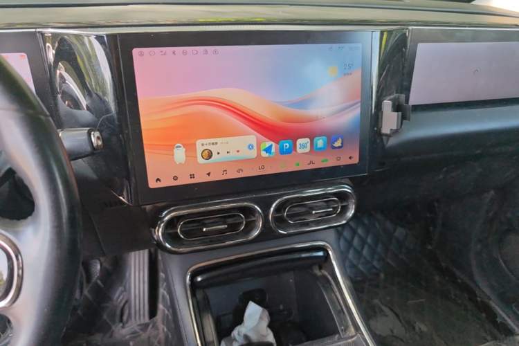 Used Leapmotor C11 2021 Luxury Edition Audio And AC Panel