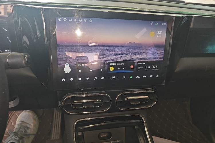 Used Leapmotor C11 2021 Luxury Edition Audio And AC Panel