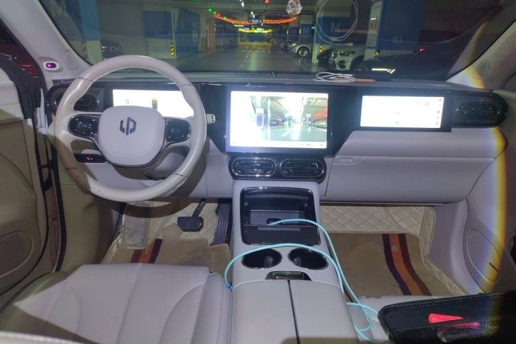 Used Leapmotor C11 2021 Performance Edition Center Console
