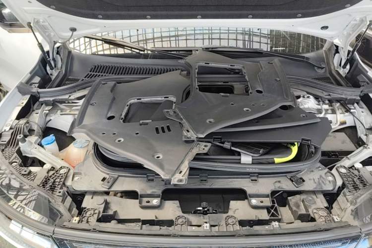 Used Leapmotor C11 2021 Deluxe Edition Engine Bay