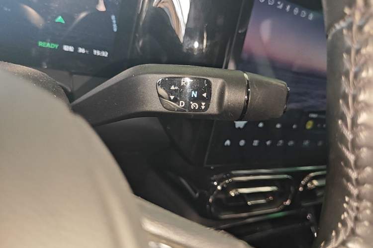 Used Leapmotor C11 2021 Luxury Edition Gear Lever