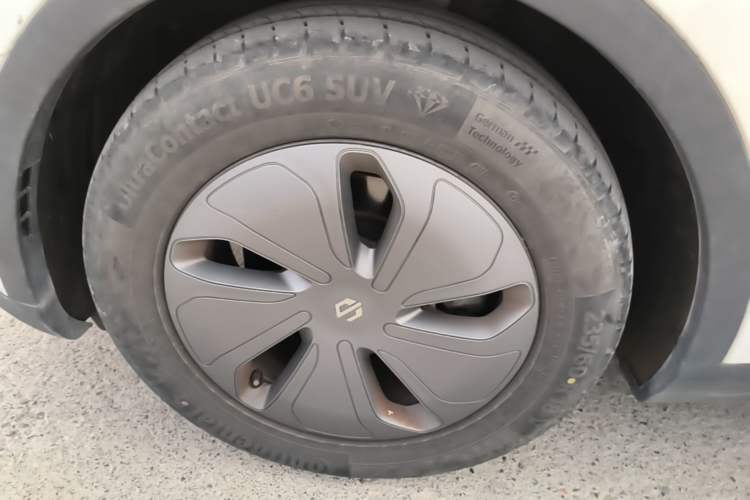 Used Leapmotor C11 2021 Luxury Edition Left Front Wheel Hub