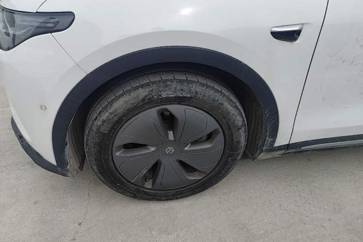 Used Leapmotor C11 2021 Luxury Edition Left Front Wheel Hub