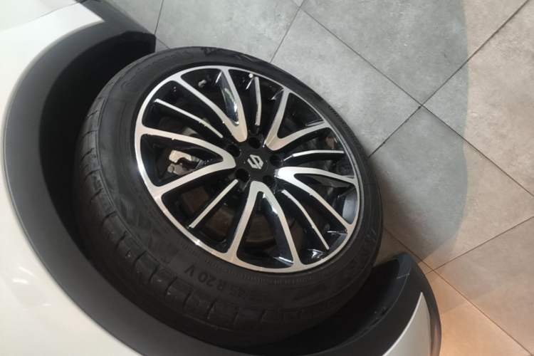 Used Leapmotor C11 2021 Revised Version Luxury Edition Left Front Wheel Hub