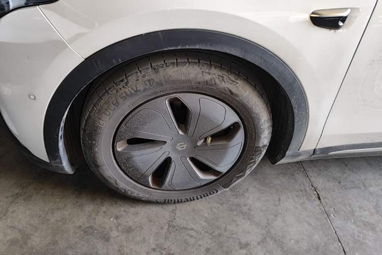 Used Leapmotor C11 2021 Luxury Edition Left Front Wheel Hub