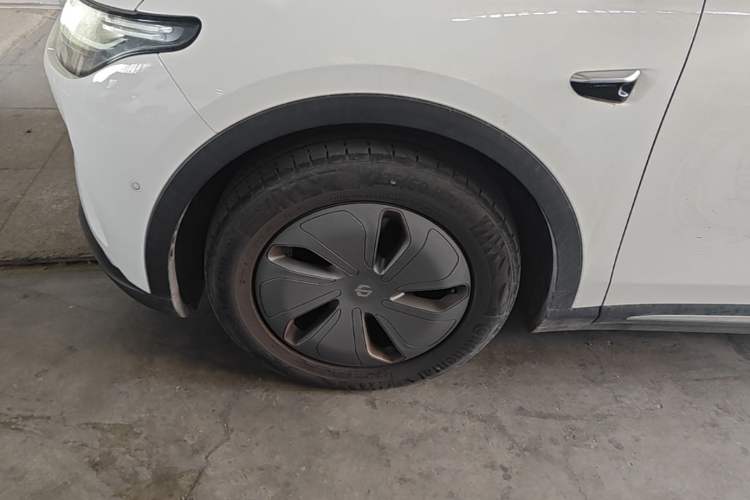 Used Leapmotor C11 2021 Luxury Edition Left Front Wheel Hub