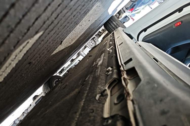 Used Leapmotor C11 2021 Luxury Edition Left Side Sill