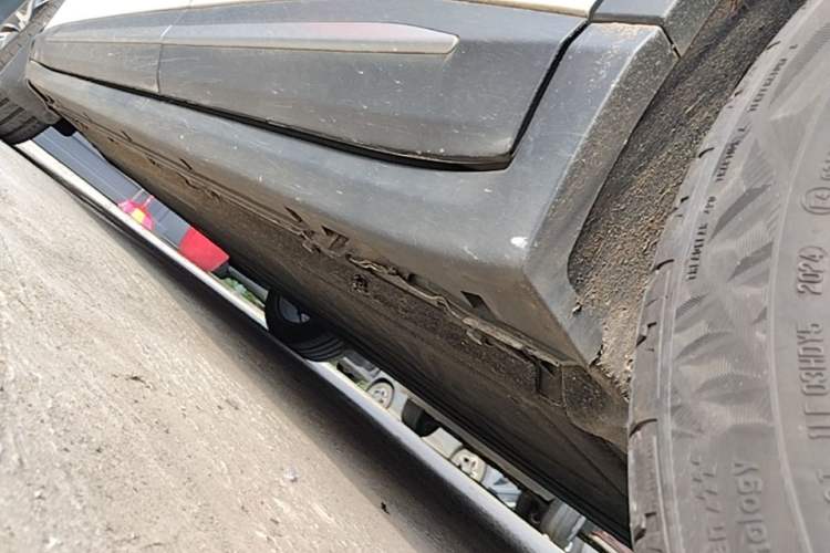 Used Leapmotor C11 2021 Luxury Edition Left Side Sill