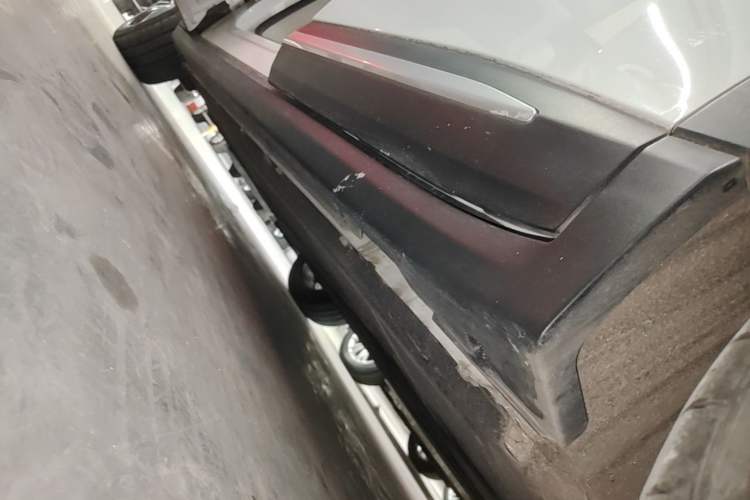 Used Leapmotor C11 2021 Revised Version Luxury Edition Left Side Sill