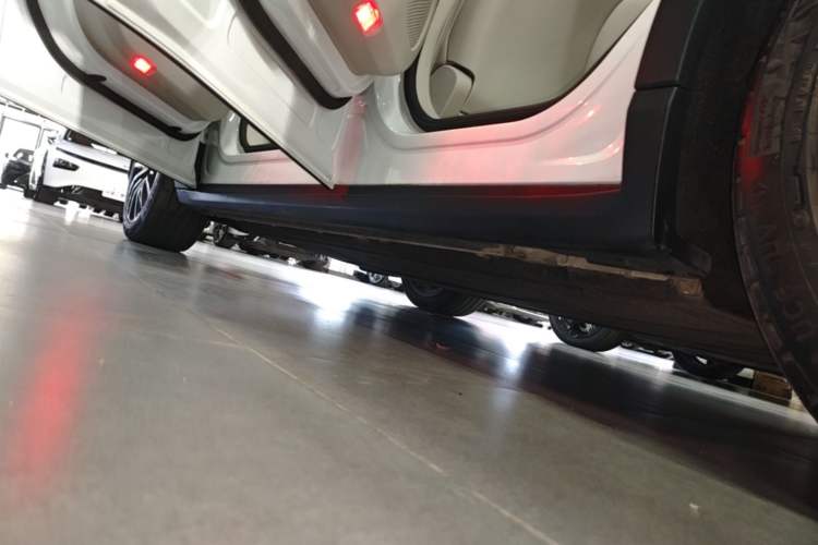 Used Leapmotor C11 2021 Revised Version Luxury Edition Left Side Sill