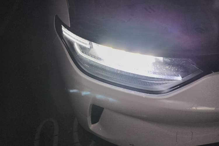 Used Leapmotor C11 2021 Revised Version Luxury Edition Right Front Headlight