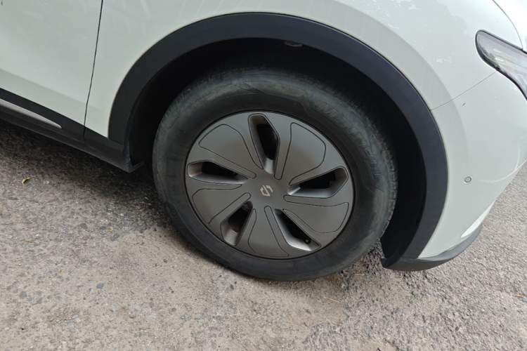 Used Leapmotor C11 2021 Luxury Edition Right Front Wheel Hub
