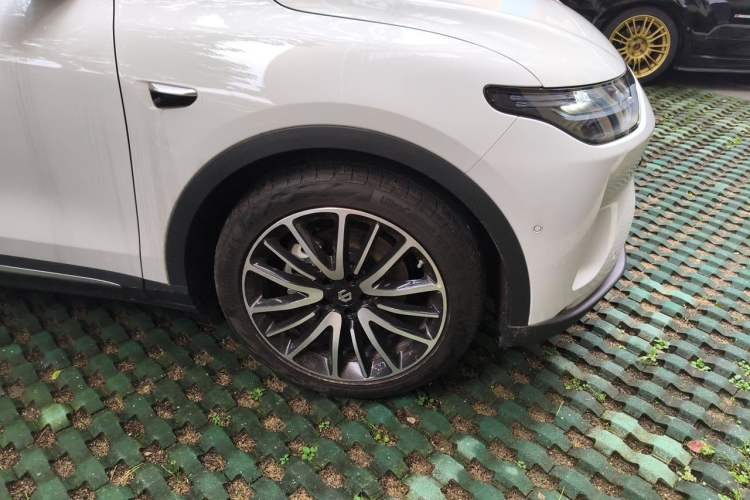 Used Leapmotor C11 2021 Revised Version Luxury Edition Right Front Wheel Hub