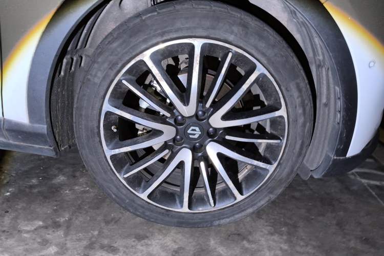 Used Leapmotor C11 2021 Revised Version Luxury Edition Right Front Wheel Hub