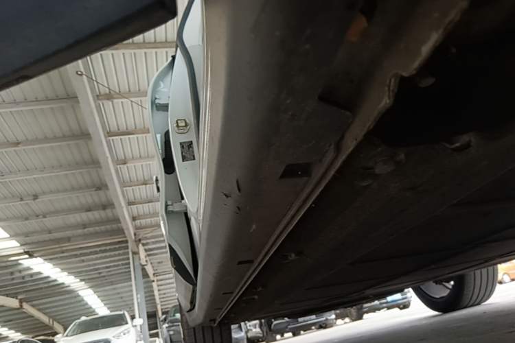 Used Leapmotor C11 2021 Deluxe Edition Right Side Sill