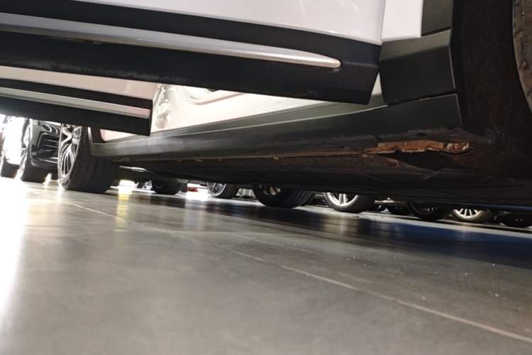 Used Leapmotor C11 2021 Revised Version Luxury Edition Right Side Sill