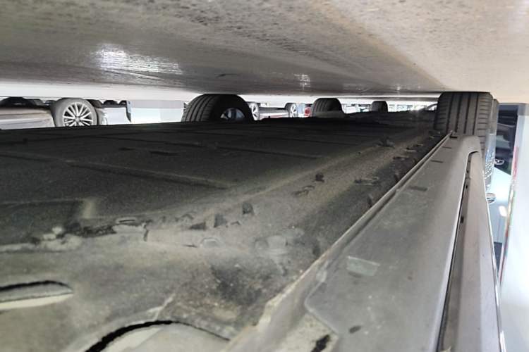 Used Leapmotor C11 2021 Luxury Edition Right Side Sill
