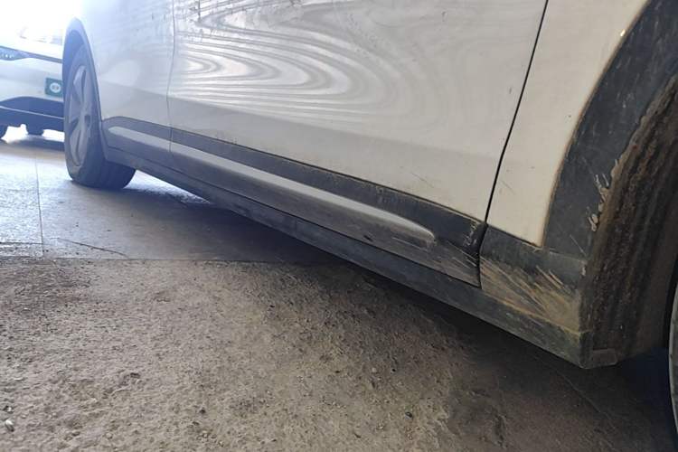 Used Leapmotor C11 2021 Luxury Edition Right Side Sill
