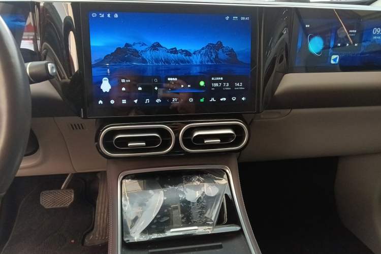 Used Leapmotor C11 2023 Range-Extended 200 Comfort Edition Audio And AC Panel