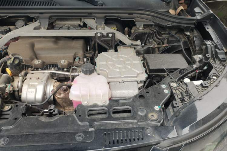 Used Leapmotor C11 2023 Range-Extended 180 Comfort Edition Engine Bay Left