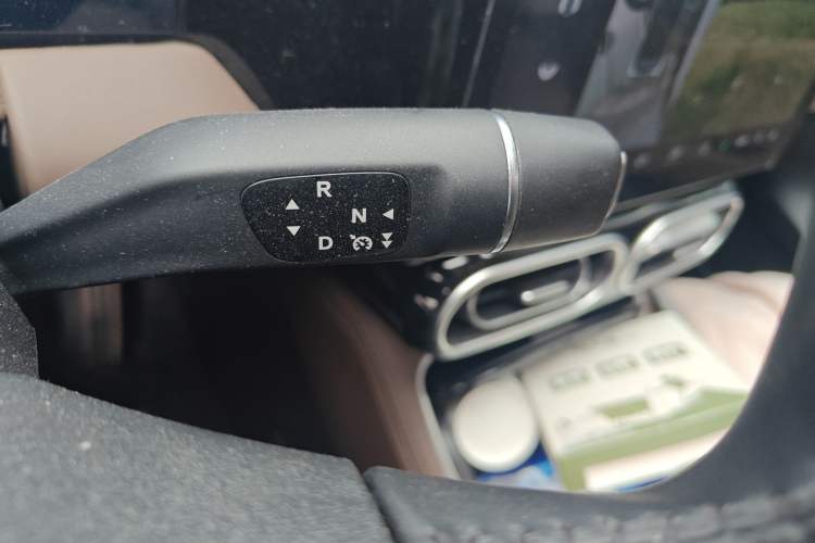 Used Leapmotor C11 2023 Range-Extended 200 Comfort Edition Gear Lever