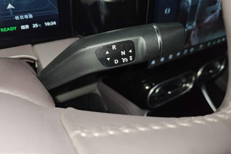 Used Leapmotor C11 2023 Pure Electric 500 Comfort Edition Gear Lever