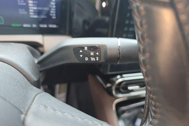 Used Leapmotor C11 2023 Range-Extended 300 Smart Enjoyment Edition Gear Lever