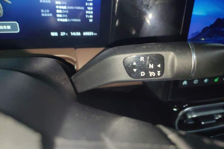 Used Leapmotor C11 2023 Range-Extended 180 Comfort Edition Gear Lever