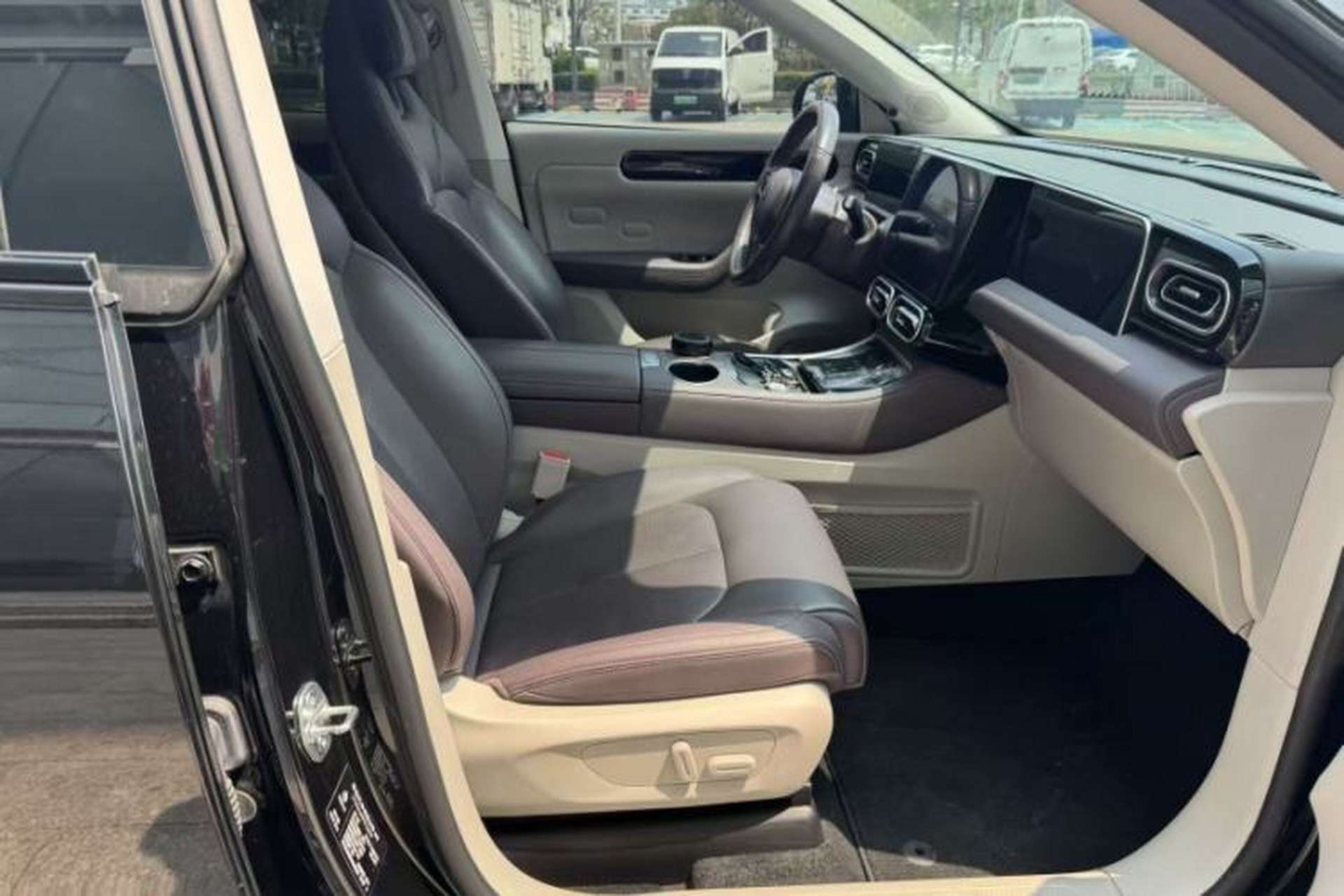 Used Leapmotor C11 2023 Range-Extended 200 Comfort Edition Interior 3
