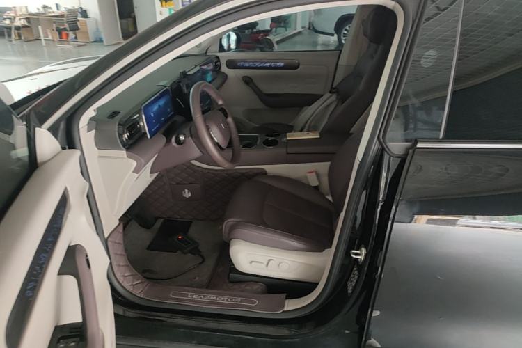 Used Leapmotor C11 2023 Range-Extended 285 Smart Enjoyment Edition Left Front Seat
