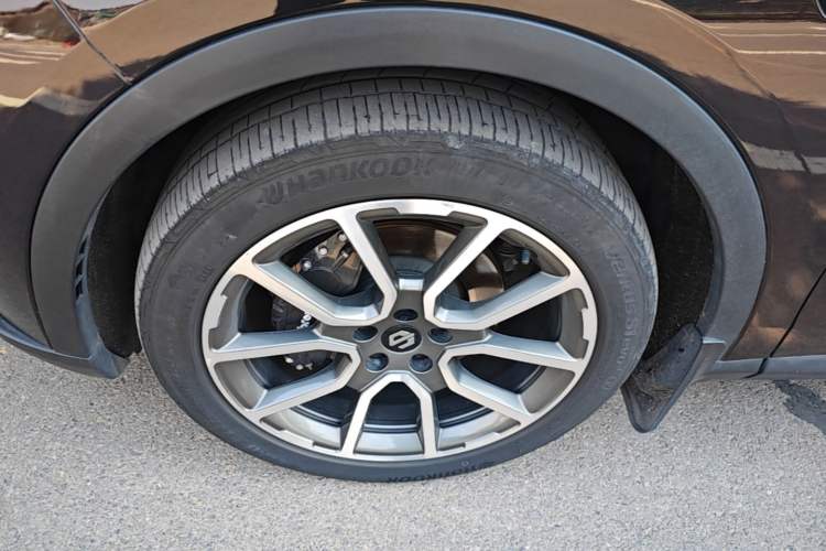 Used Leapmotor C11 2023 Range-Extended 180 Comfort Edition Left Front Wheel Hub