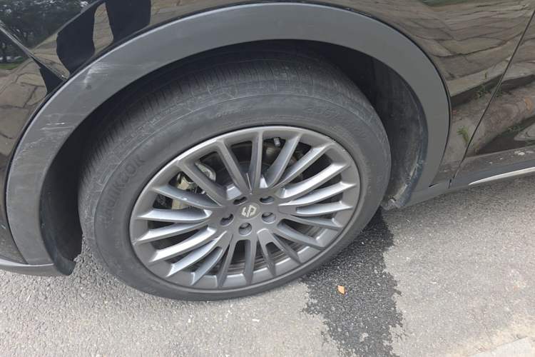 Used Leapmotor C11 2023 Range-Extended 300 Smart Enjoyment Edition Left Front Wheel Hub