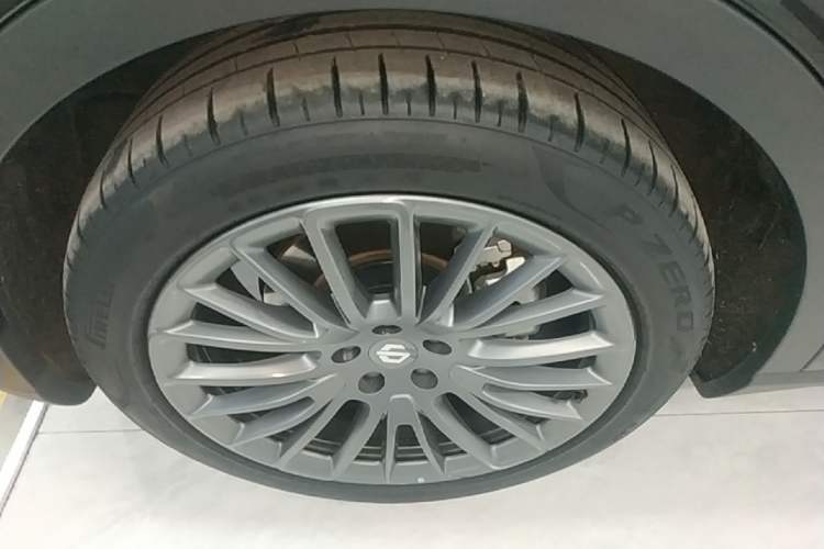 Used Leapmotor C11 2023 Pure Electric 500 Smart Edition Left Front Wheel Hub