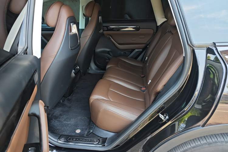 Used Leapmotor C11 2023 Range-Extended 180 Comfort Edition Left Rear Seat