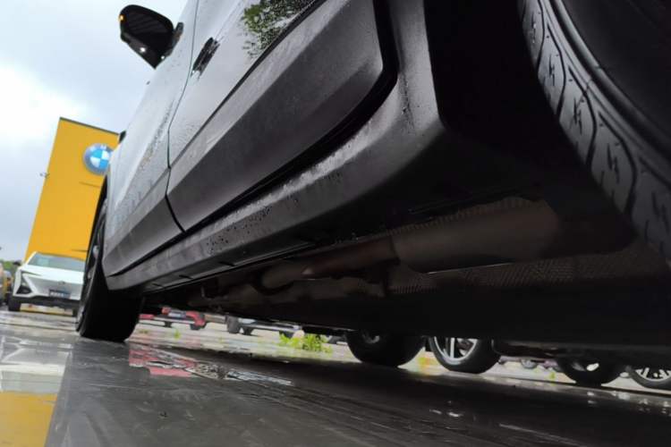 Used Leapmotor C11 2023 Range-Extended 180 Comfort Edition Left Side Sill