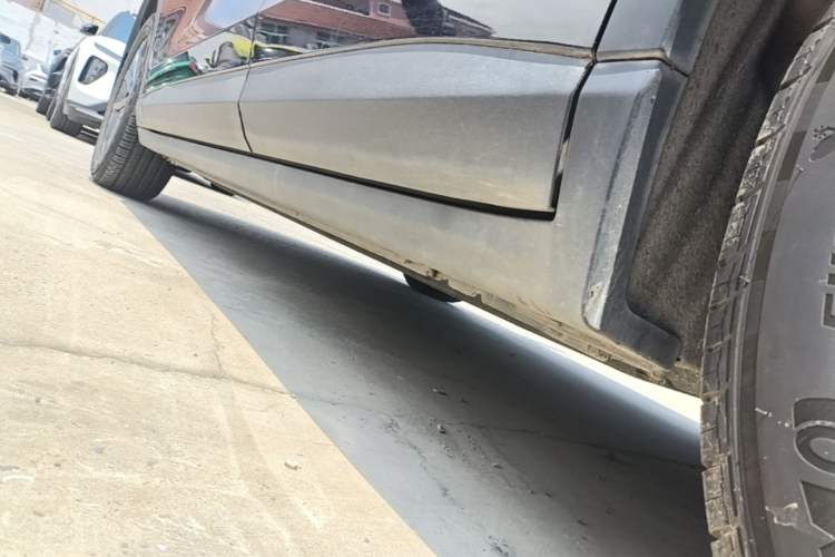 Used Leapmotor C11 2023 Pure Electric 500 Comfort Edition Left Side Sill