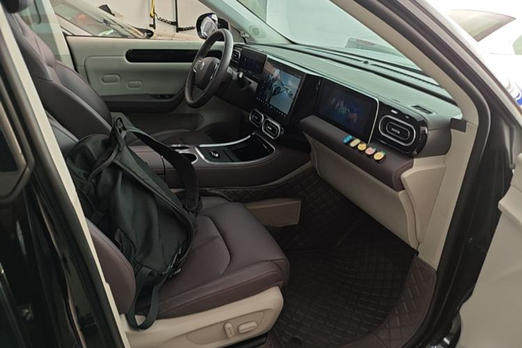 Used Leapmotor C11 2023 Range-Extended 200 Comfort Edition Right Front Seat