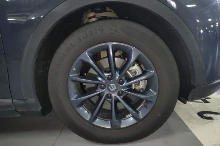 Used Leapmotor C11 2023 Range-Extended 180 Comfort Edition Right Front Wheel Hub