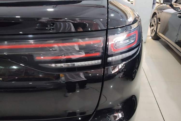 Used Leapmotor C11 2023 Pure Electric 500 Comfort Edition Right Rear Taillight