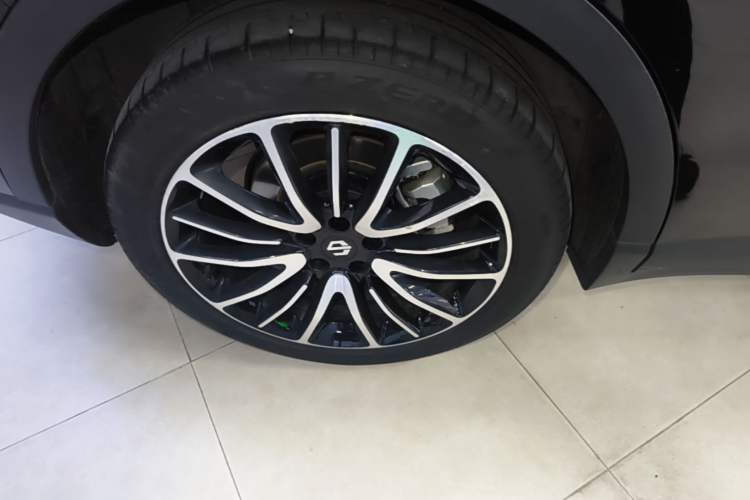 Used Leapmotor C11 2023 Range-Extended 180 Comfort Edition Right Rear Wheel Hub
