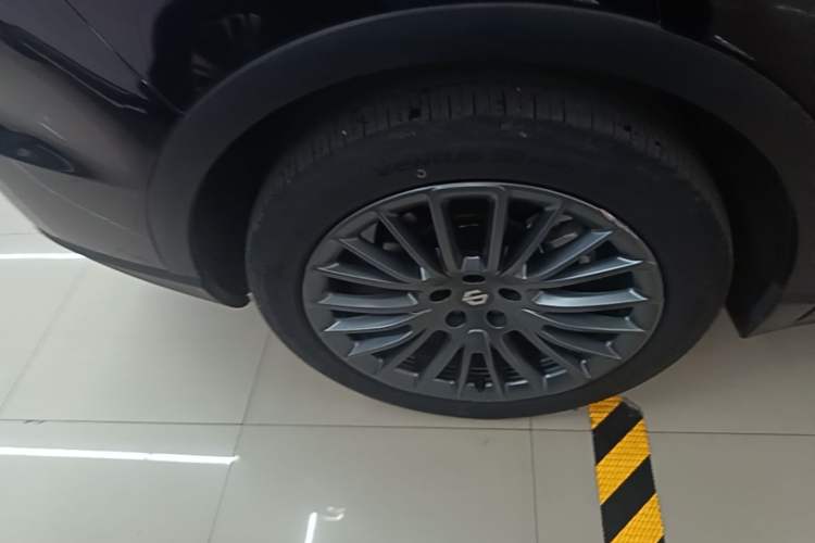 Used Leapmotor C11 2023 Range-Extended 300 Comfort Edition Right Rear Wheel Hub