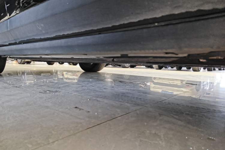 Used Leapmotor C11 2023 Pure Electric 500 Comfort Edition Right Side Sill