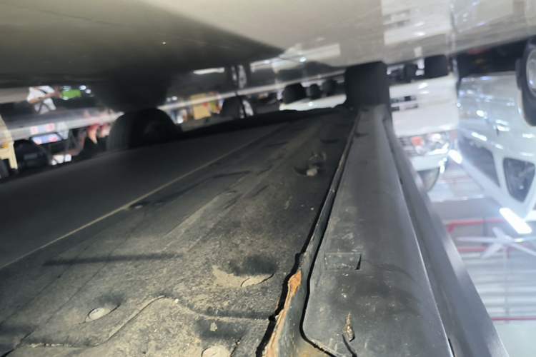 Used Leapmotor C11 2023 Range-Extended 200 Comfort Edition Right Side Sill