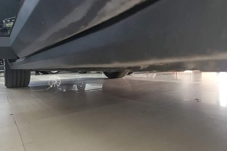 Used Leapmotor C11 2023 Range-Extended 300 Comfort Edition Right Side Sill