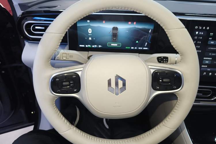 Used Leapmotor C11 2023 Range-Extended 180 Comfort Edition Steering Wheel